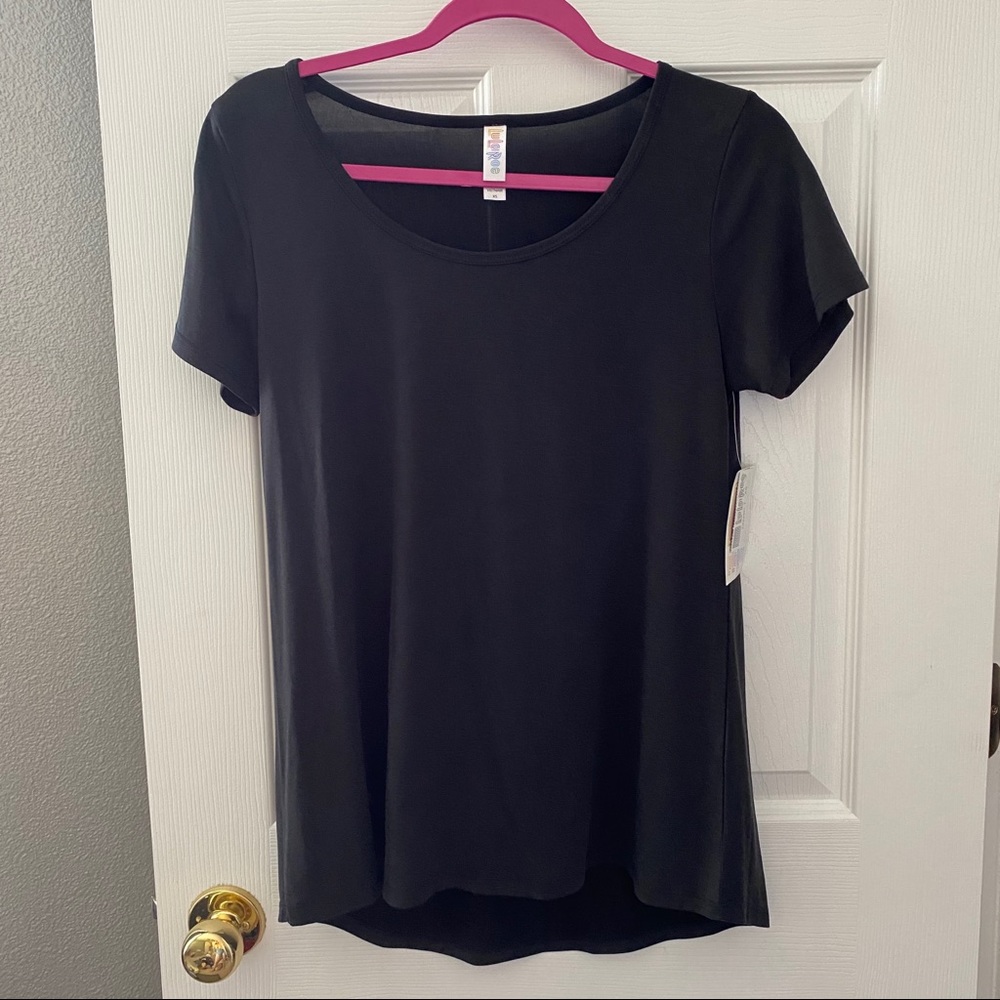 NWT LuLaRoe Black Classic T